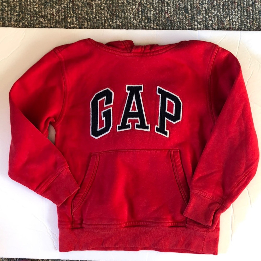 GAP red hoodie size small 6-7